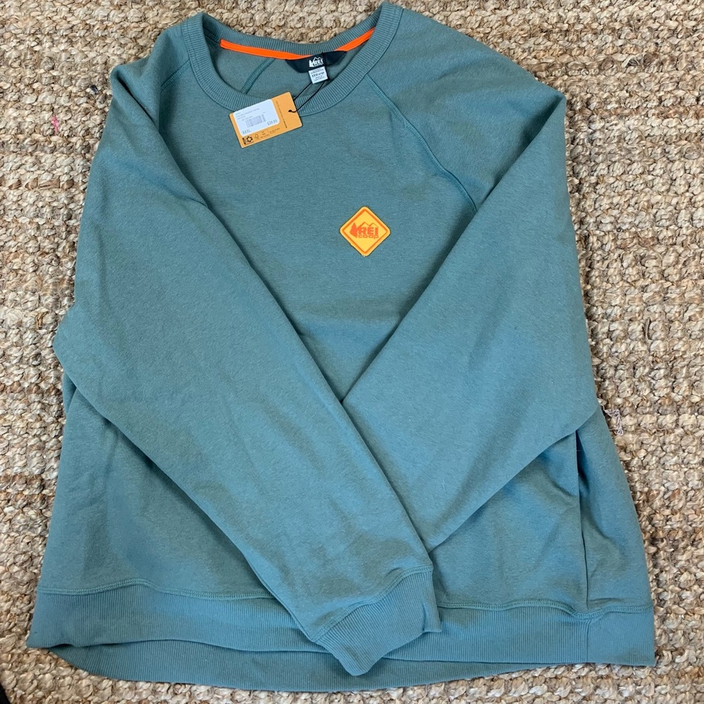 Rei blue sweater
